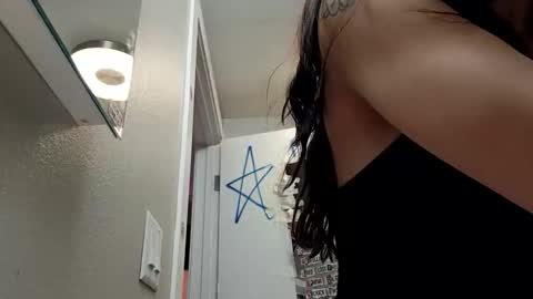 pinkpulseglobal online show from 2, 11, 2025