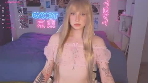 pinkvenom_ online show from 10, 9, 2025