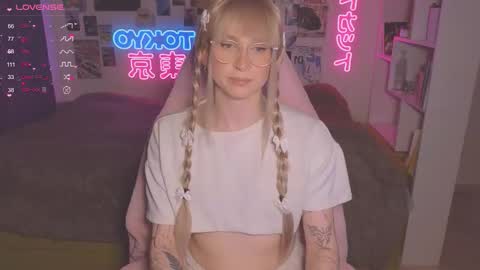 pinkvenom_ online show from 9, 10, 2025