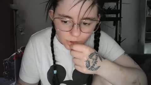 Snapshot of pinkwife97 chatting on 9, 9, 2025 pinkwife97 online show from 9, 9, 2025