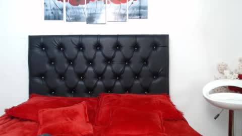 pinky_f00x online show from 7, 11, 2025