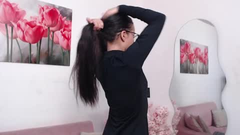 pinky_f00x online show from 8, 5, 2026