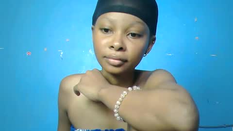 pinky_lov online show from 5, 12, 2025