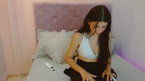 Snapshot of pinkyperla chatting on 26, 3, 2026 Perla online show from 26, 3, 2026