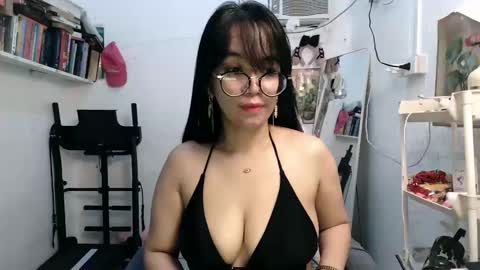 Snapshot of pinkyrosexx chatting on 29, 1, 2025 Rose online show from 29, 1, 2025