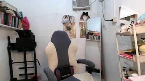 Snapshot of pinkyrosexx chatting on 4, 2, 2025 Rose online show from 4, 2, 2025