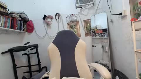 Snapshot of pinkyrosexx chatting on 28, 2, 2025 Rose online show from 28, 2, 2025