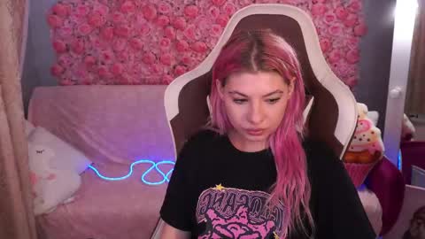 pinkytrix online show from 30, 5, 2026