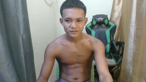 Snapshot of pinoy_fucker18 chatting on 11, 4, 2026 pinoy_fucker18 online show from 11, 4, 2026
