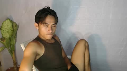 Snapshot of pinoy_palautogxxx chatting on 4, 4, 2026 pinoy_palautogxxx online show from 4, 4, 2026