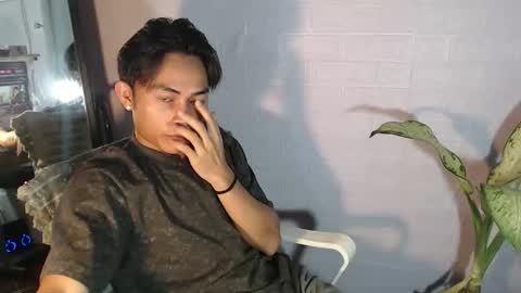 Snapshot of pinoy_palautogxxx chatting on 17, 4, 2026 pinoy_palautogxxx online show from 17, 4, 2026