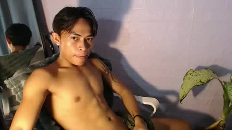 Snapshot of pinoy_palautogxxx chatting on 18, 4, 2026 pinoy_palautogxxx online show from 18, 4, 2026