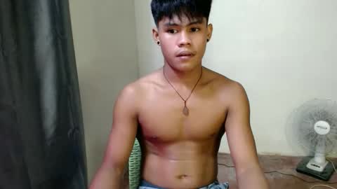 Snapshot of pinoy_shyboy69 chatting on 6, 4, 2026 pinoy_shyboy69 online show from 6, 4, 2026