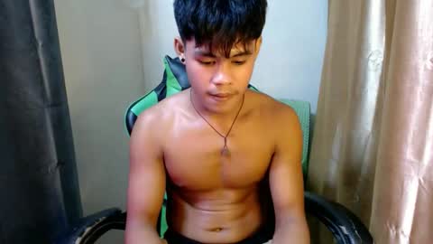 Snapshot of pinoy_shyboy69 chatting on 8, 4, 2026 pinoy_shyboy69 online show from 8, 4, 2026
