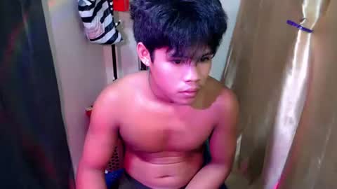 Snapshot of pinoy_shyboy69 chatting on 22, 5, 2026 pinoy_shyboy69 online show from 22, 5, 2026