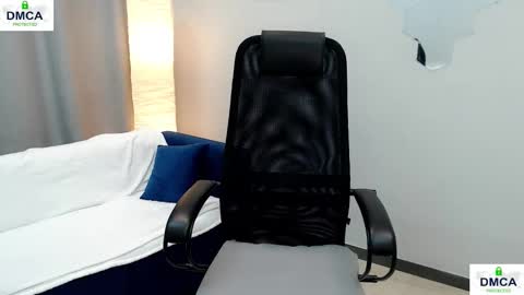 Bella online show from 11, 11, 2025