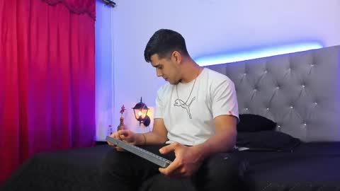 Snapshot of pipe_320 chatting on 21, 2, 2025 pipe_320 online show from 21, 2, 2025