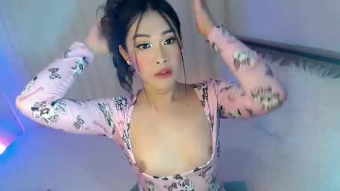 Snapshot of piroulita chatting on 16, 9, 2025 Ari online show from 16, 9, 2025