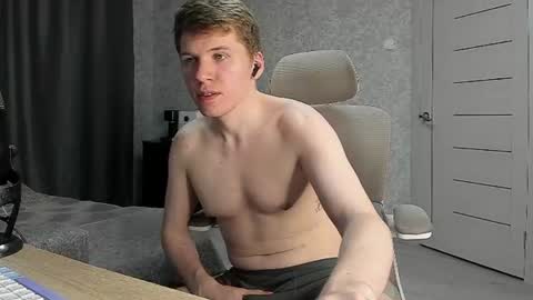 Snapshot of pirremeow chatting on 20, 6, 2026 Pierre online show from 20, 6, 2026