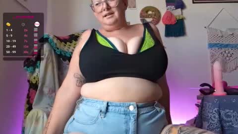 Em online show from 2, 1, 2025