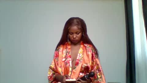 Snapshot of pixie_roman chatting on 31, 10, 2025 Majesty online show from 31, 10, 2025