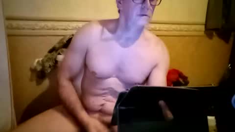 Snapshot of pla_mad chatting on 10, 4, 2026 pla_mad online show from 10, 4, 2026