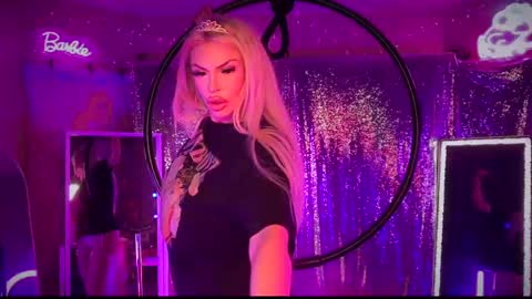 Snapshot of plasticfuckdoll chatting on 31, 1, 2025 Dumb bimbo fuck doll online show from 31, 1, 2025