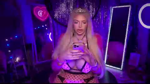 Snapshot of plasticfuckdoll chatting on 19, 2, 2025 Dumb bimbo fuck doll online show from 19, 2, 2025