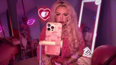 Snapshot of plasticfuckdoll chatting on 6, 11, 2025 Dumb bimbo fuck doll online show from 6, 11, 2025