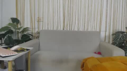 plasticgirll online show from 27, 2, 2026