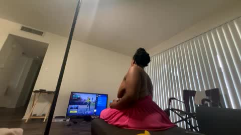 Snapshot of platinumbooty69 chatting on 22, 9, 2025 platinumbooty69 online show from 22, 9, 2025