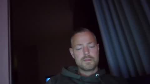 Snapshot of platugle chatting on 7, 11, 2025 platugle online show from 7, 11, 2025