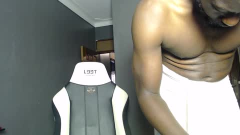 Snapshot of playboytit chatting on 9, 10, 2025 playboytit online show from 9, 10, 2025