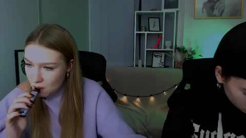 Snapshot of playful_sophie chatting on 18, 12, 2024 Sophie online show from 18, 12, 2024