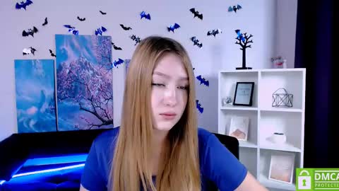 Snapshot of playful_sophie chatting on 20, 12, 2024 Sophie online show from 20, 12, 2024