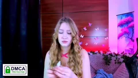 Snapshot of playful_sophie chatting on 26, 12, 2024 Sophie online show from 26, 12, 2024