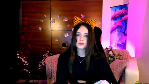 Snapshot of playful_sophie chatting on 6, 1, 2025 Sophie online show from 6, 1, 2025