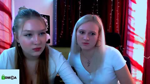 Snapshot of playful_sophie chatting on 10, 1, 2025 Sophie online show from 10, 1, 2025