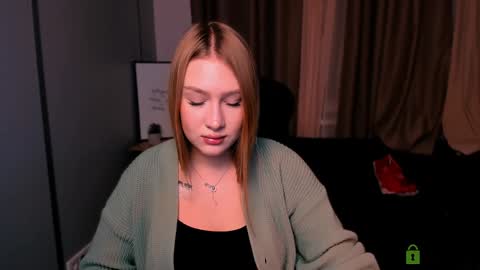 Snapshot of playful_sophie chatting on 22, 1, 2025 Sophie online show from 22, 1, 2025