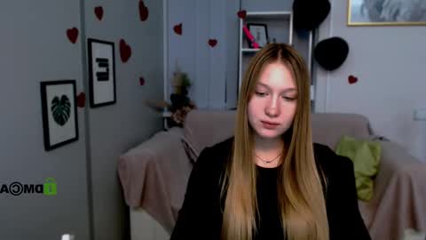 Snapshot of playful_sophie chatting on 23, 2, 2025 Sophie online show from 23, 2, 2025