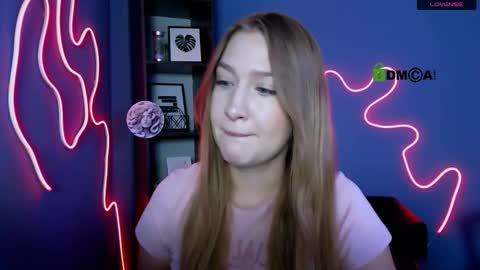 Snapshot of playful_sophie chatting on 30, 9, 2025 Sophie online show from 30, 9, 2025