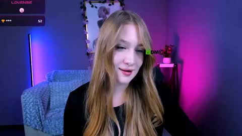 Snapshot of playful_sophie chatting on 6, 10, 2025 Sophie online show from 6, 10, 2025