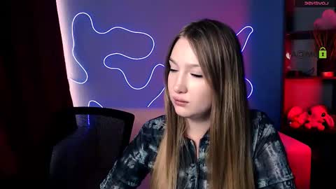 Snapshot of playful_sophie chatting on 12, 10, 2025 Sophie online show from 12, 10, 2025