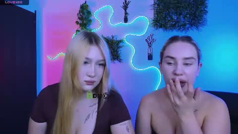 Snapshot of playful_sophie chatting on 7, 7, 2026 Sophie online show from 7, 7, 2026