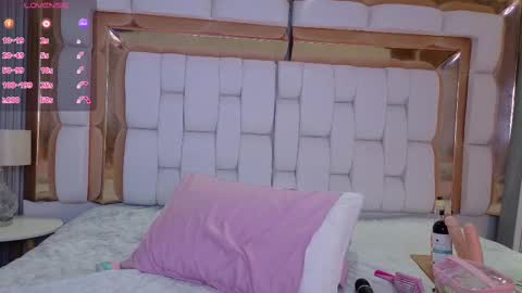 Scarlett  online show from 21, 9, 2025