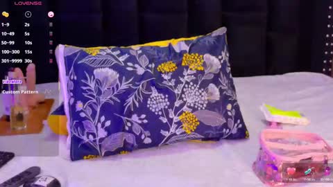 Scarlett  online show from 28, 9, 2025