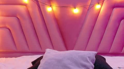 Scarlett  online show from 5, 10, 2025