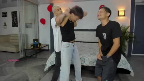   online show from 24, 9, 2025