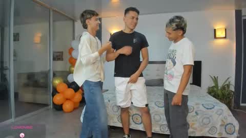   online show from 22, 11, 2025