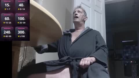 Play Me online show from 28, 10, 2025